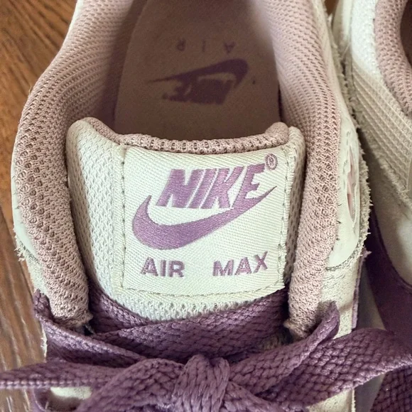 Nike Air Max One. Mens sz 8/womens sz 9.5 - Picture 4 of 6